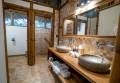 La_selva_lodge_superior_staterooms_4.jpg